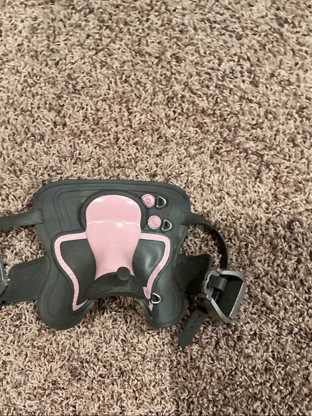 Adjustable Kids VR/Tablet Head Harness in Pink and Black
